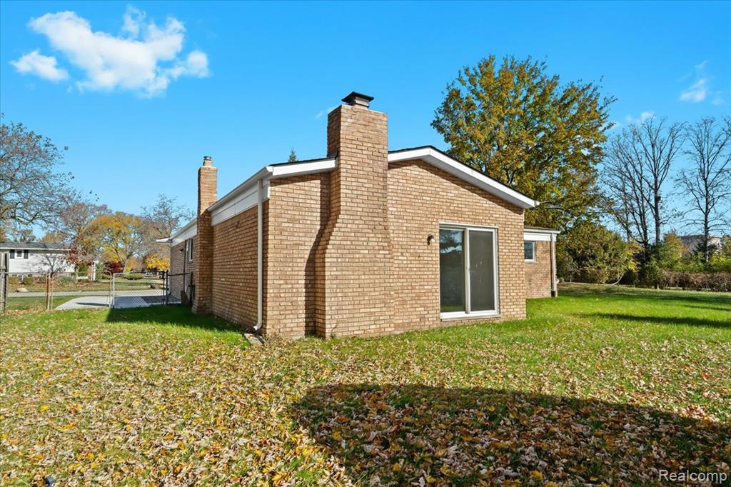 5650 Willow Creek Drive, Canton, MI 48187 — Photo 24