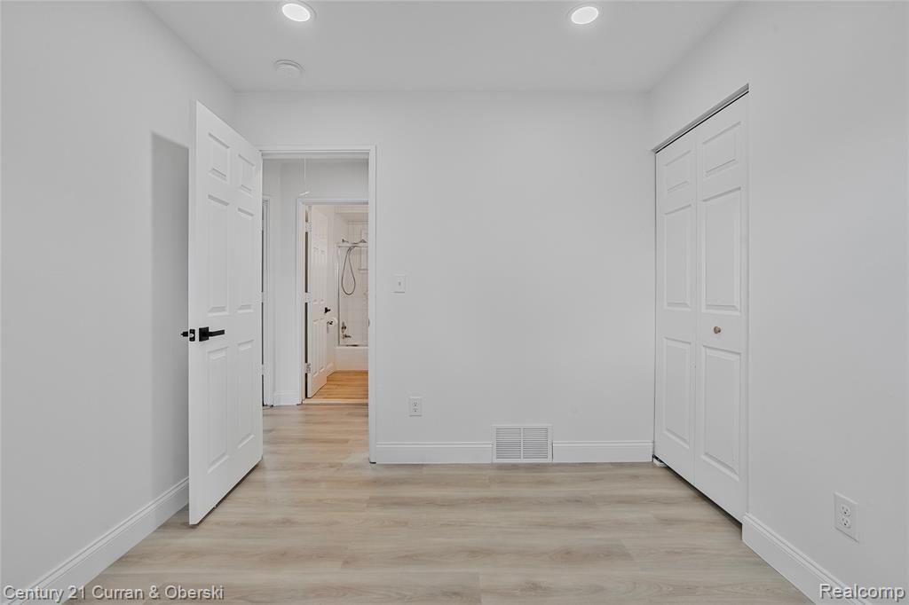 9025 Weddel Street, Taylor, MI 48180 — Photo 10