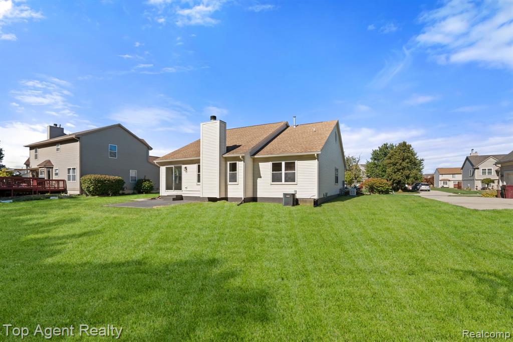 42773 Maude Court, Van Buren, MI 48111 — Photo 33
