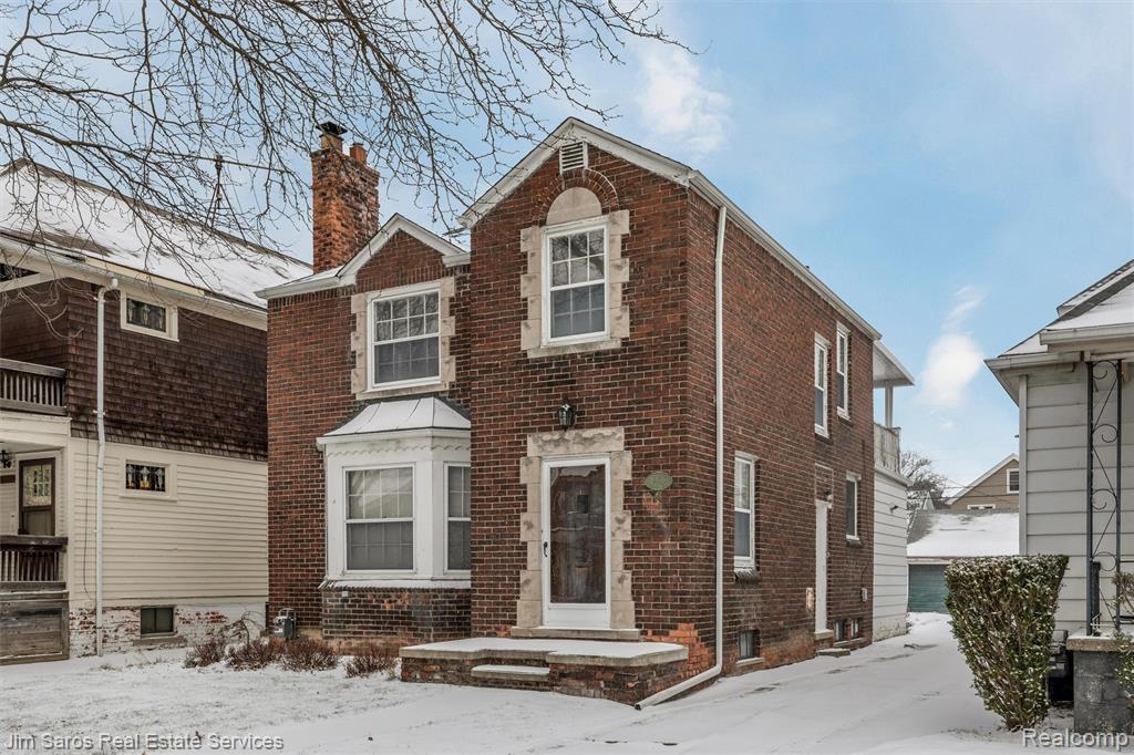 1328 Lakepointe Street, Grosse Pointe Park, MI 48230 — Photo 2