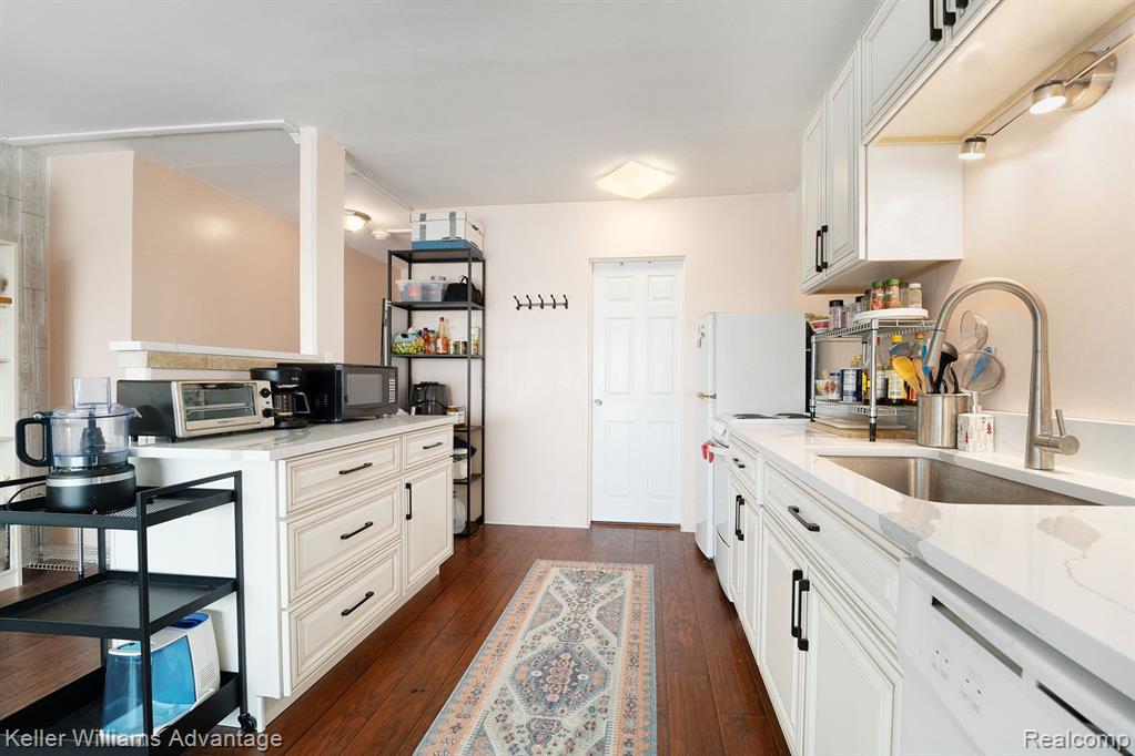 555 E WILLIAM Street, 12L, Ann Arbor, MI 48104 — Photo 16