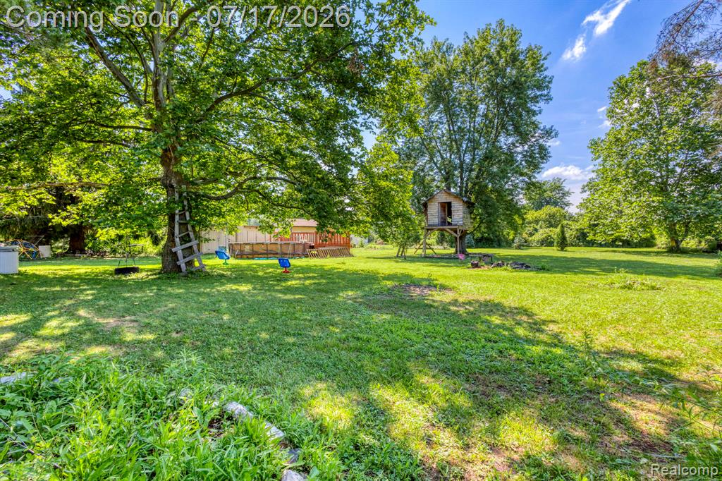 9805 Dolan Road, Columbus, MI — Photo 32