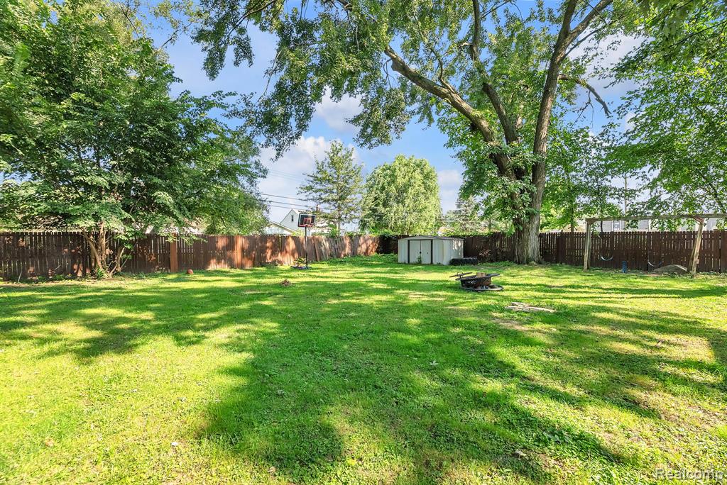 5706 Cardwell Street, Garden City, MI — Photo 37
