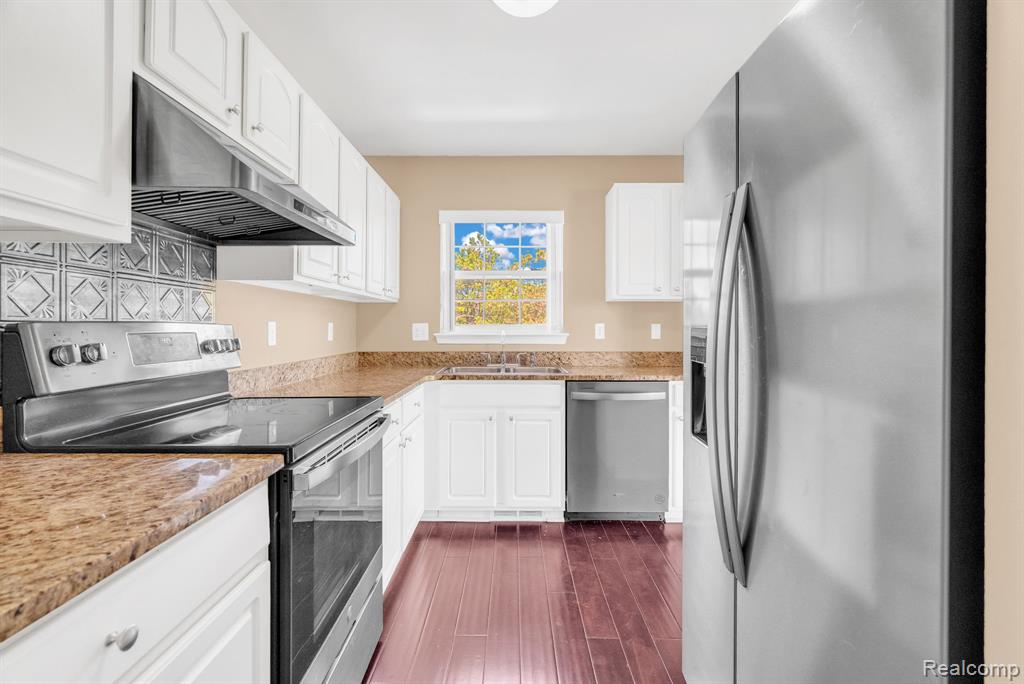 16901 Carriage Way, Northville, MI — Photo 19