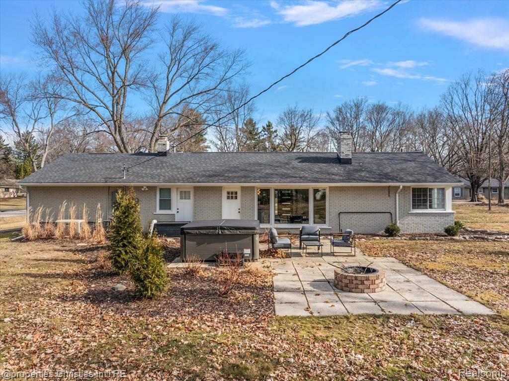 4361 MEADOWLANE Court, Bloomfield Hills, MI 48304 — Photo 8