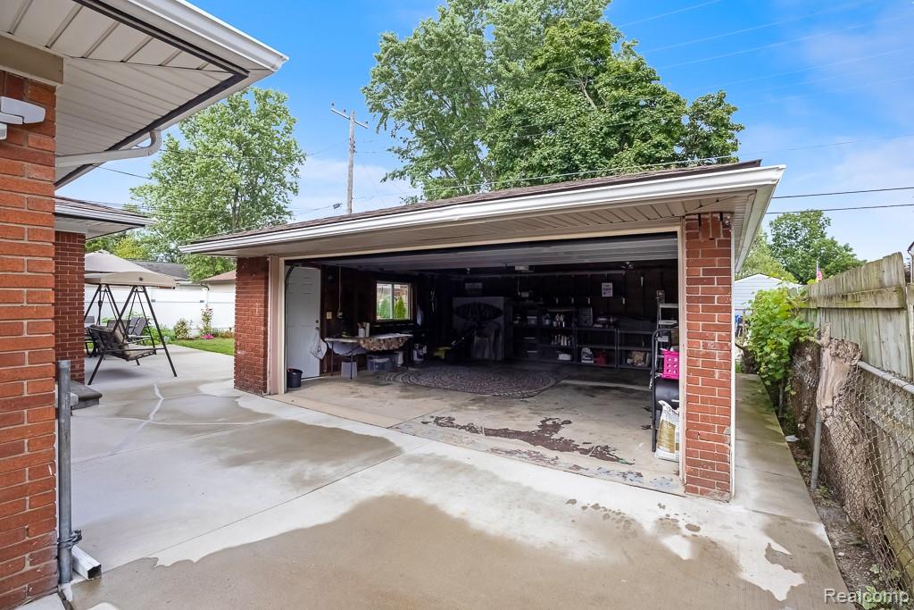 8100 Lochdale Street, Dearborn Heights, MI 48127 — Photo 9