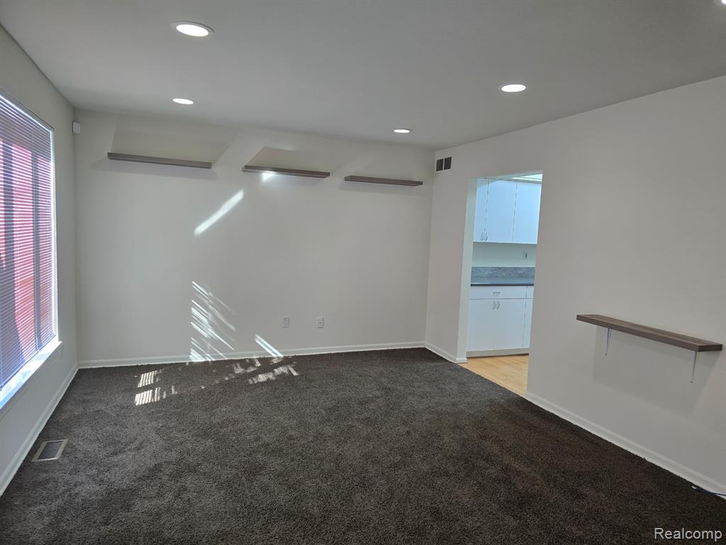 4057 Brookfield Boulevard, Sterling Heights, MI 48310 — Photo 2
