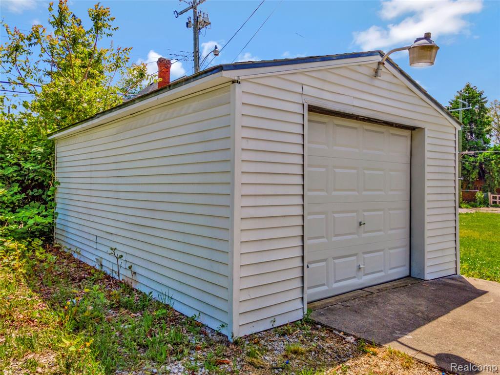 216 Holbrook Street, Detroit, MI 48202 — Photo 54
