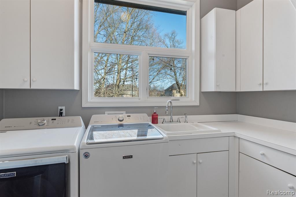 6060 TURNBERRY Drive, Commerce Twp, MI 48382 — Photo 18