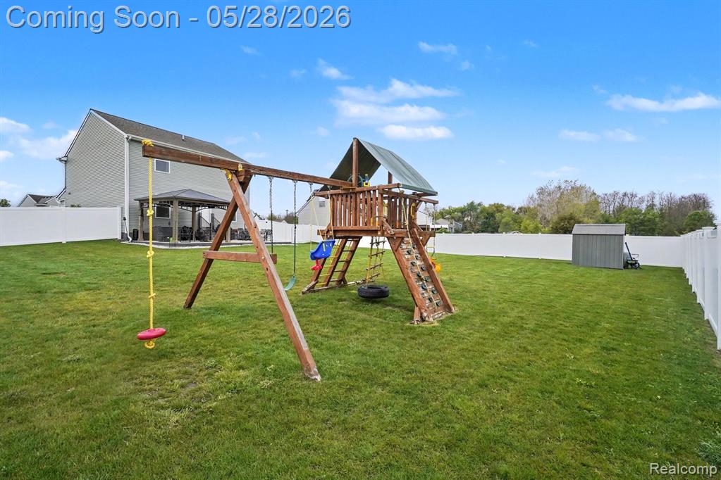 434 Saddlebrook Drive, Linden, MI 48451 — Photo 17