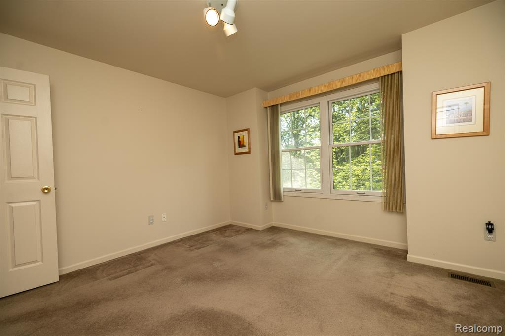 6926 Alden Drive, West Bloomfield, MI 48324 — Photo 26