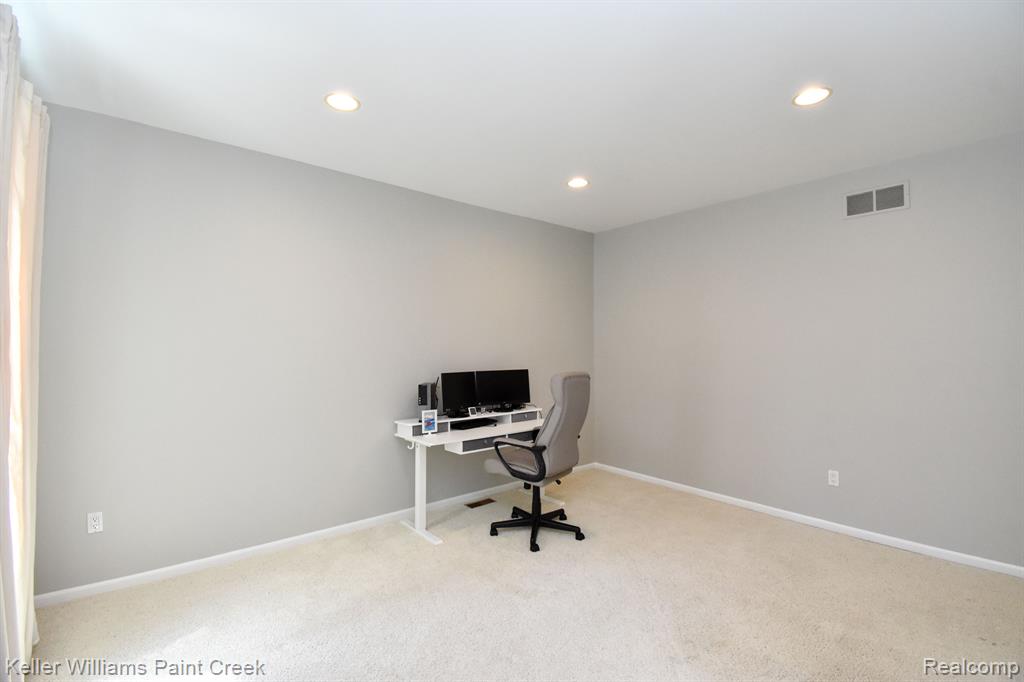 42696 FAULKNER Drive, Novi, MI 48377 — Photo 28