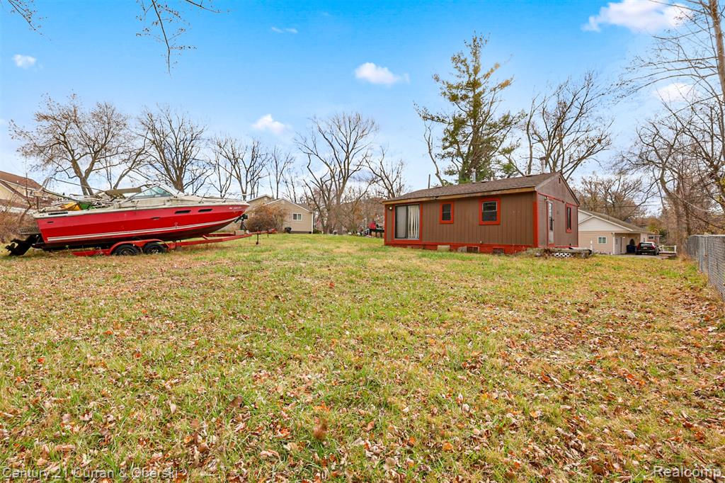 5094 Coshocton Drive, Waterford, MI, 48327