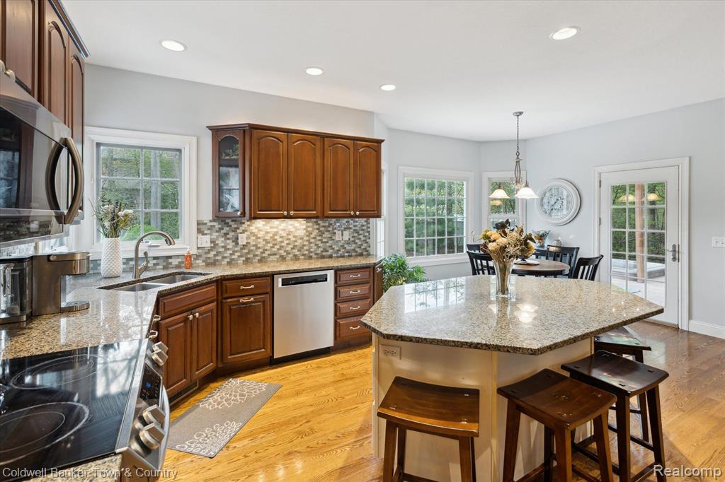 5205 RIDGEVIEW Court, Midland, MI 48642 — Photo 22