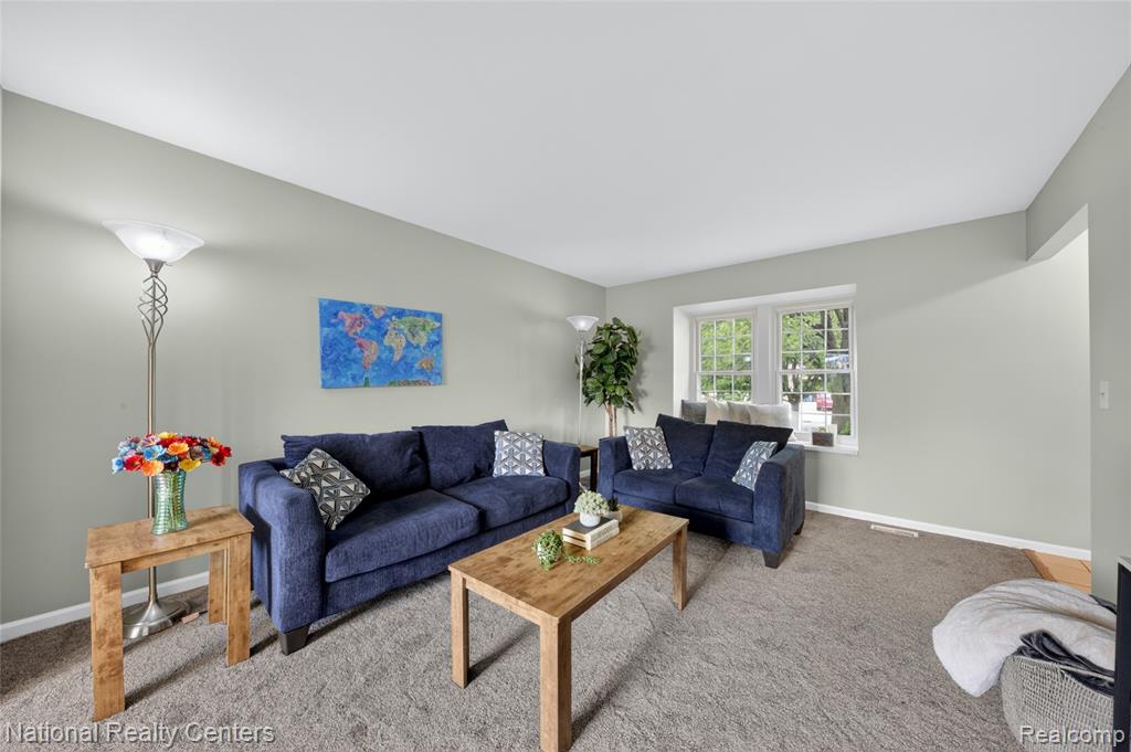41531 Simcoe Drive, Canton, MI 48188 — Photo 8