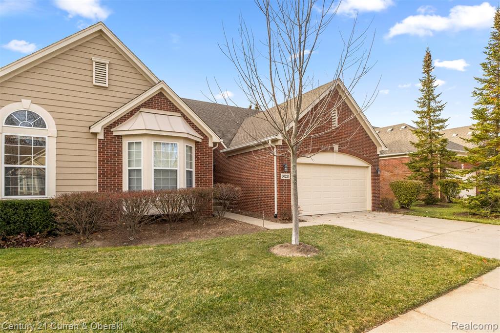 30231 Viewcrest Drive, Novi, MI 48377 — Photo 2