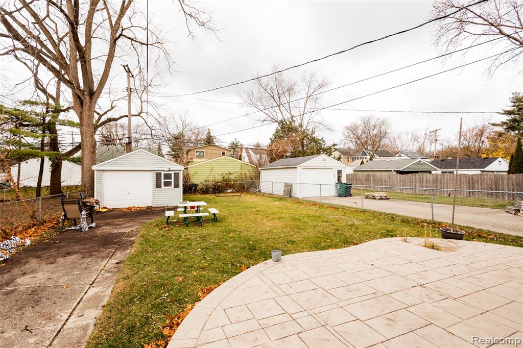 722 S Rembrandt Avenue, Royal Oak, MI 48067 — Photo 21