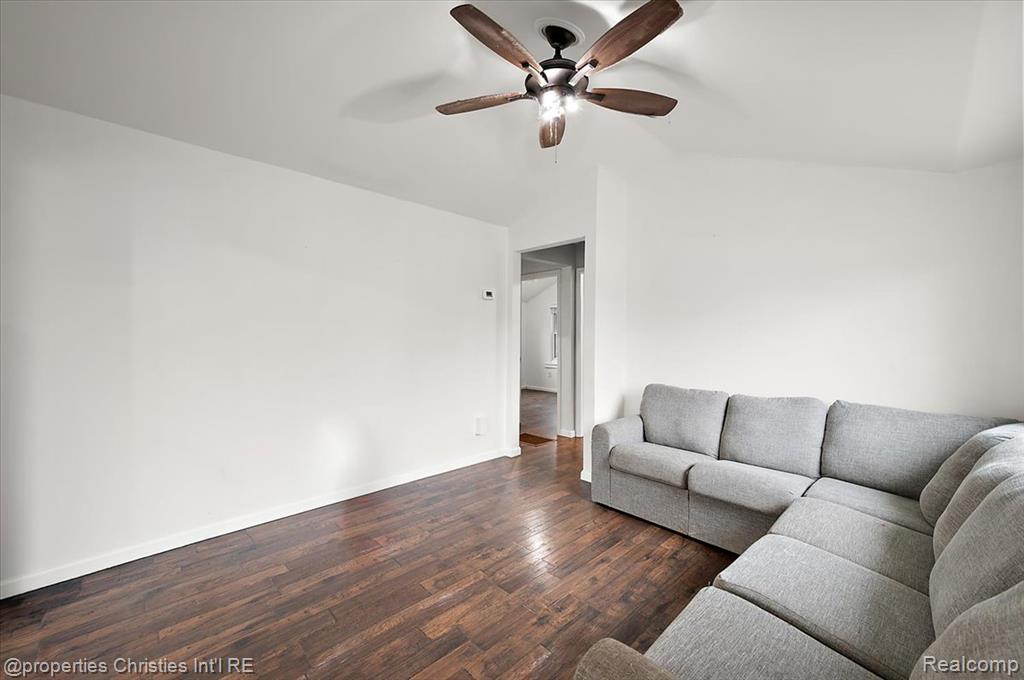 7387 Lawrence Street, Grand Blanc, MI 48439 — Photo 8