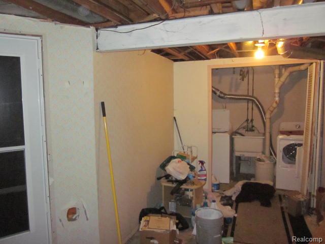 7471 N Kingston Court, Westland, MI — Photo 17
