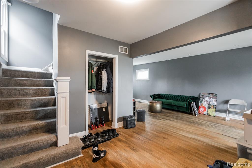 219 Waverly Street, Highland Park, MI 48203 — Photo 3