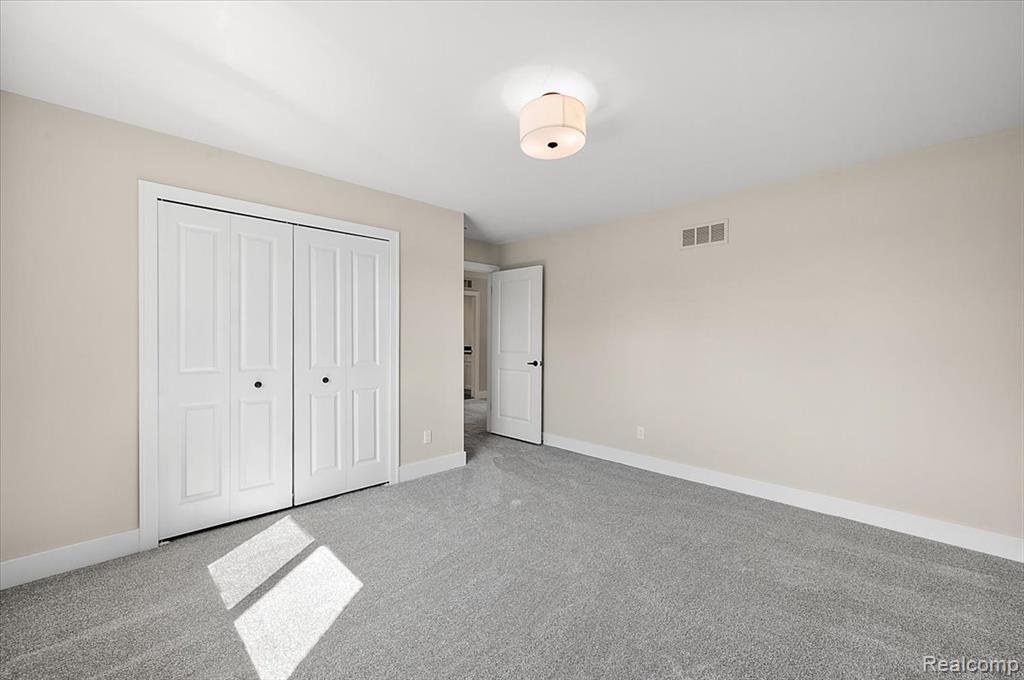 50999 Mistwood Drive, Macomb, MI 48042 — Photo 54
