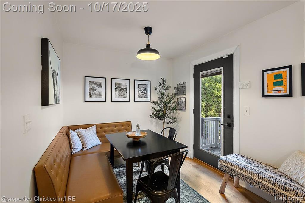 3076 Pridham Street, Keego Harbor, MI 48320 — Photo 17