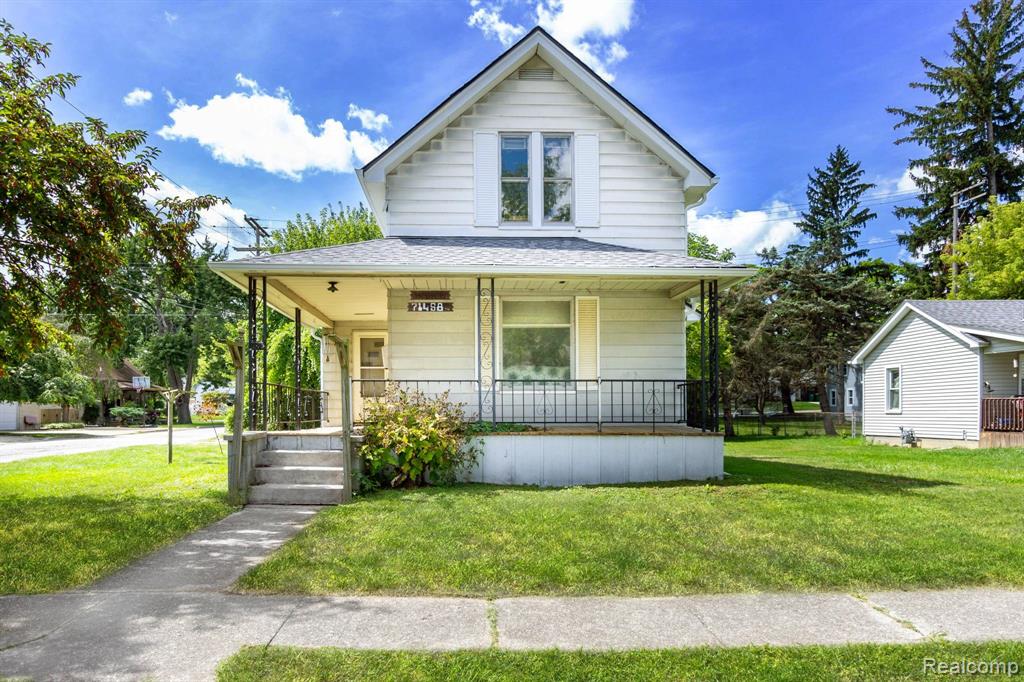 714 S 8th Street, St. Clair, MI 48079 — front exterior