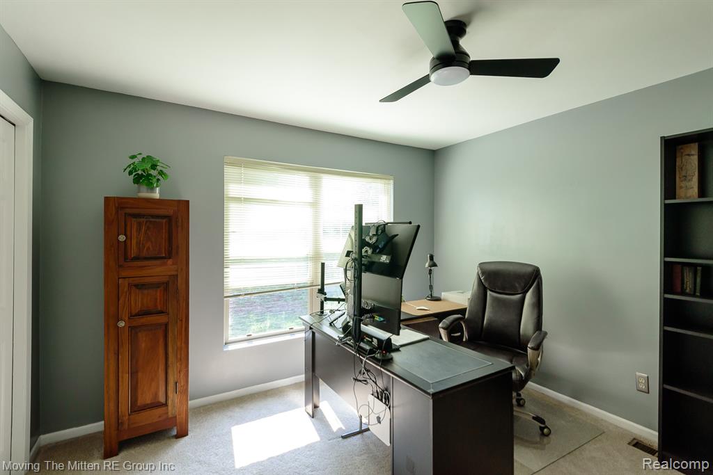 9501 Madison Drive, Belleville, MI 48111 — Photo 41