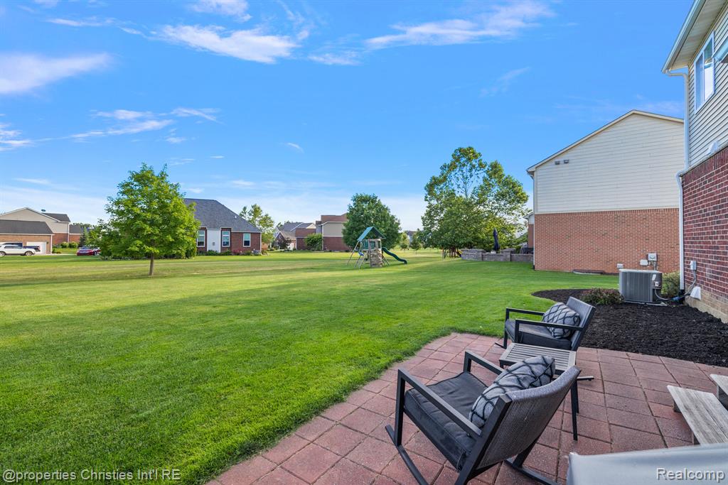 61171 SADDLECREEK Drive, South Lyon, MI 48178 — Photo 52