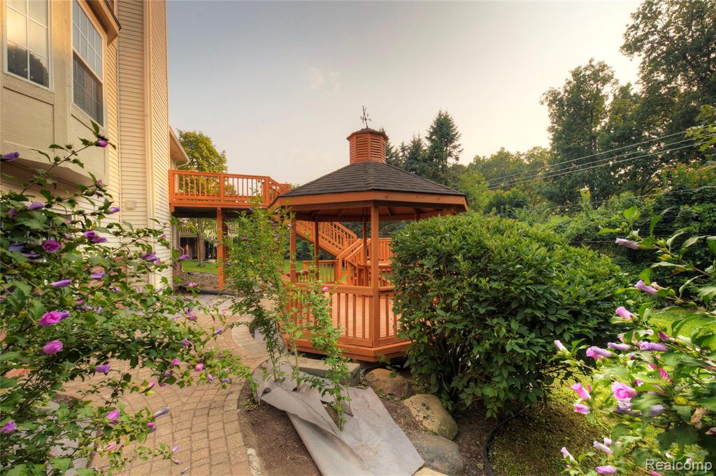 4269 Warrington Drive, Wixom, MI 48393 — Photo 39