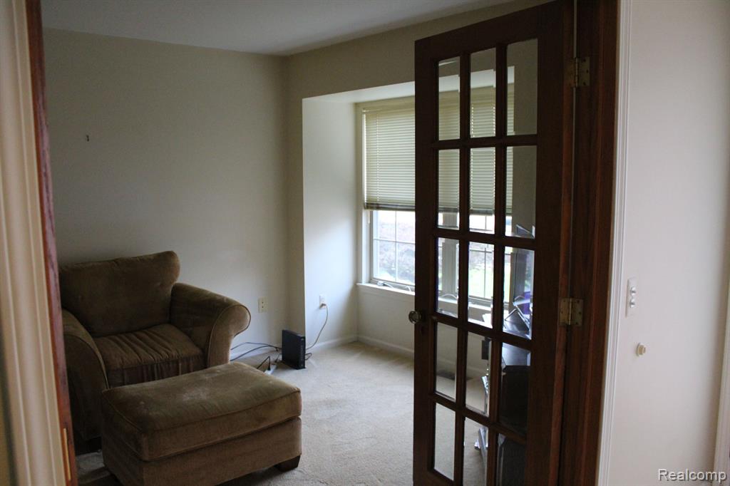 9132 COLONY PARK Drive, Ypsilanti, MI 48197 — Photo 6