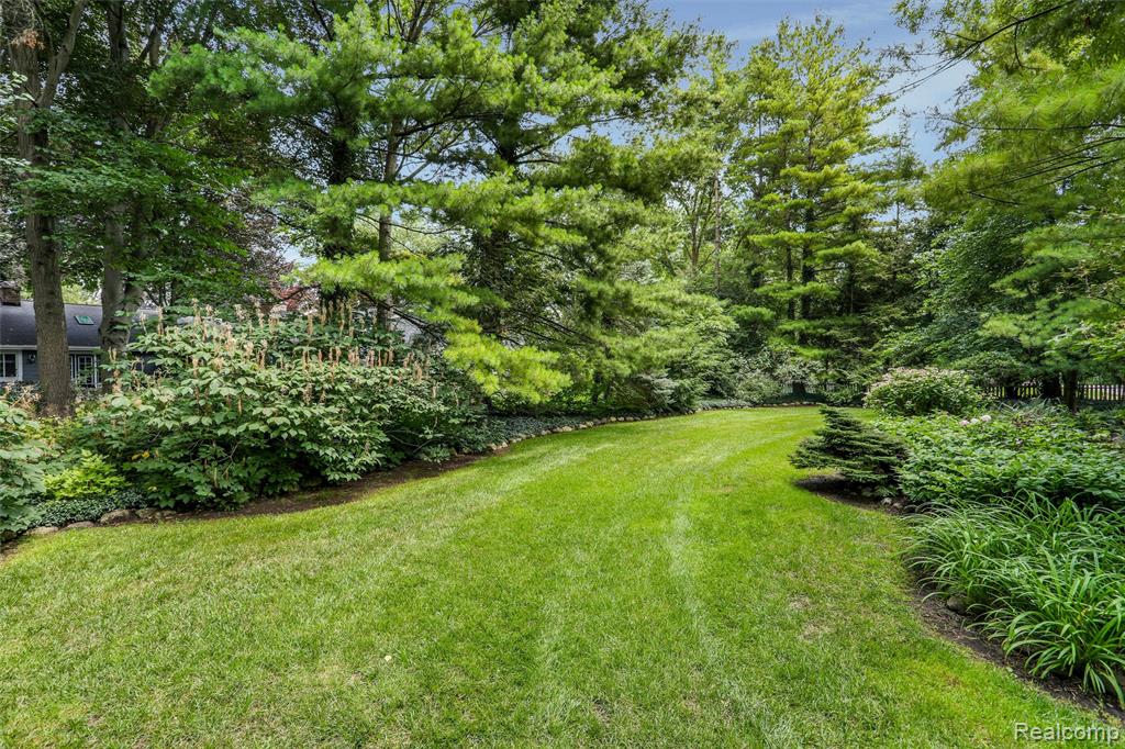4200 Surrey Cross, Bloomfield Hills, MI 48301 — Photo 38