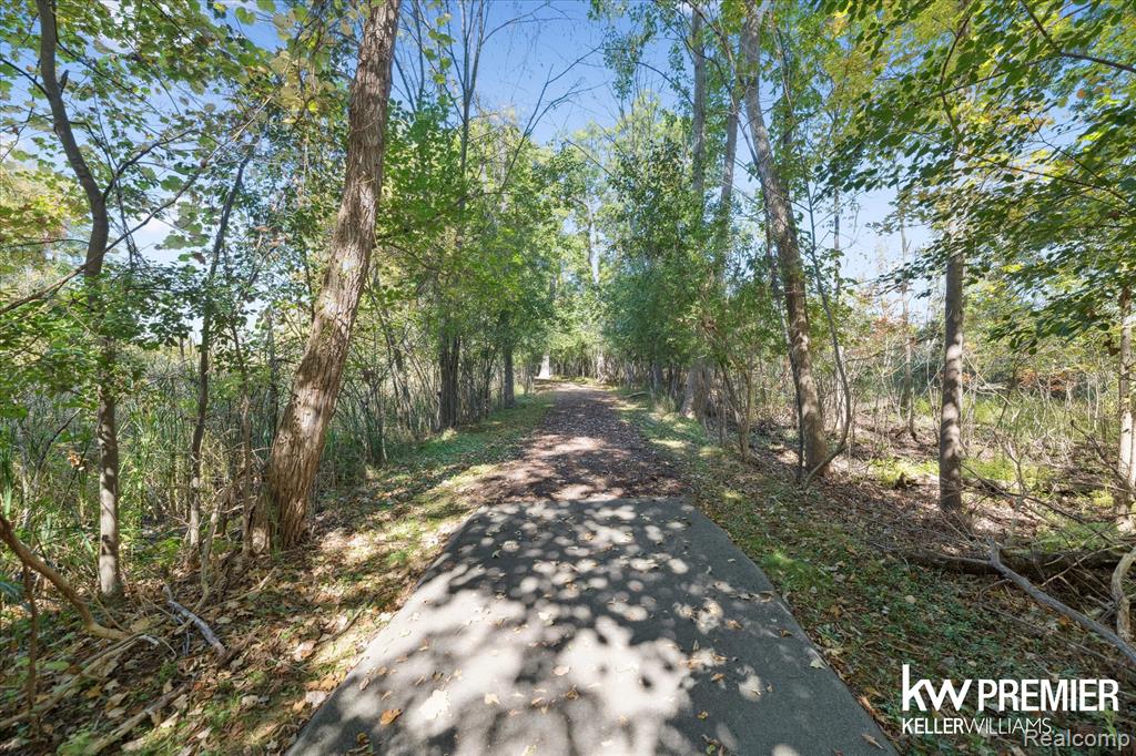 4862 Ashley Lane, Waterford, MI 48329 — Photo 25