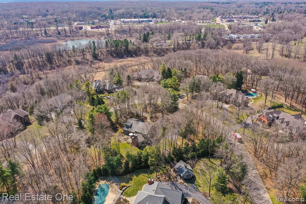 9316 LAKEBLUFF Drive, Clarkston, MI 48348 — Photo 79