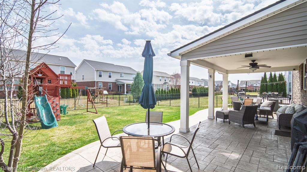 49606 E CENTRAL Park, Shelby Twp, MI 48317 — Photo 40