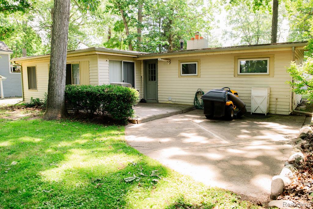 8494 Edgewood Park, Commerce Twp, MI 48382 — Photo 24