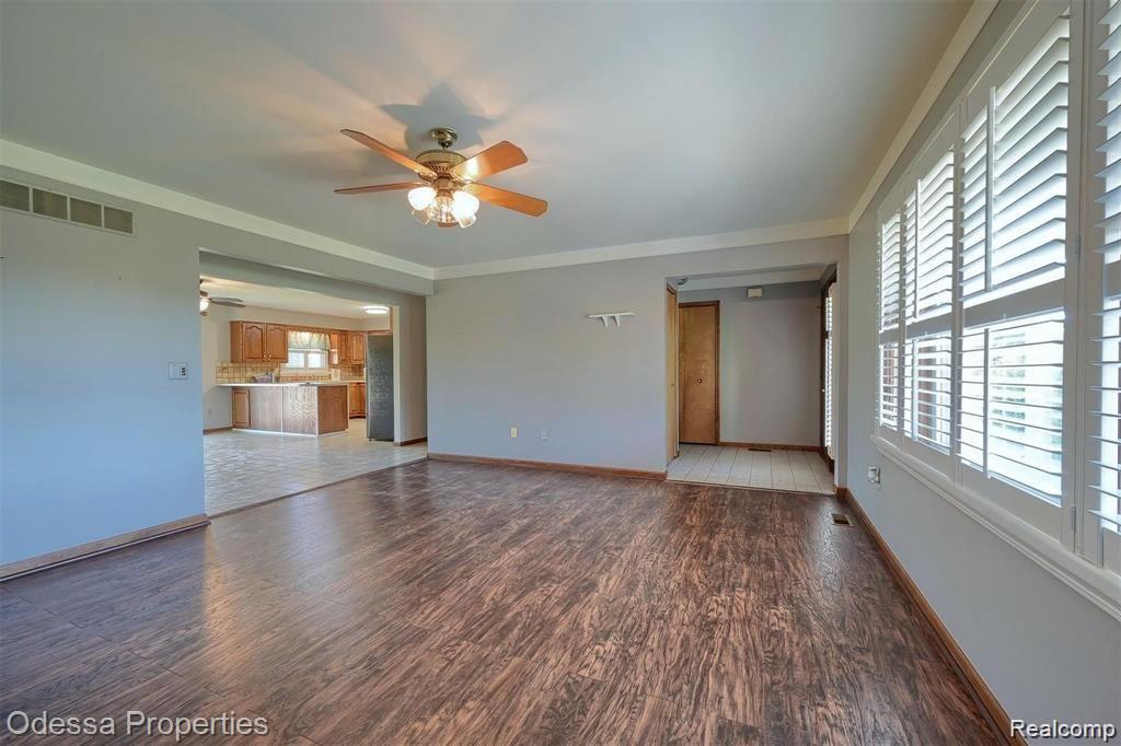 16185 24 MILE Road, Macomb, MI 48042 — Photo 8