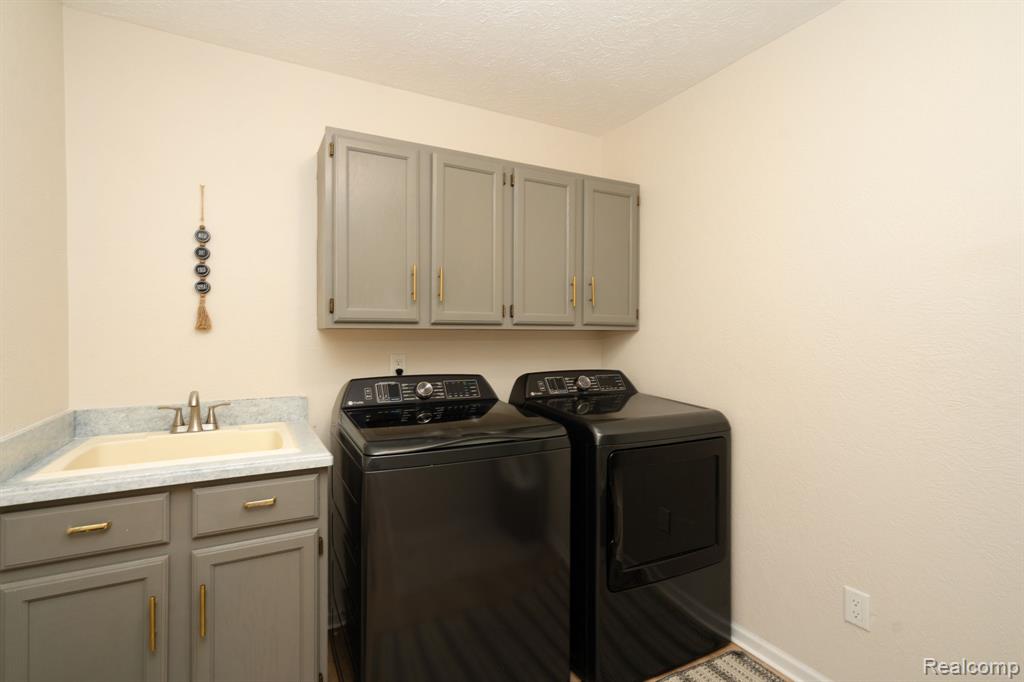 807 Oneida Woods Trail, Grand Ledge, MI 48837 — Photo 21