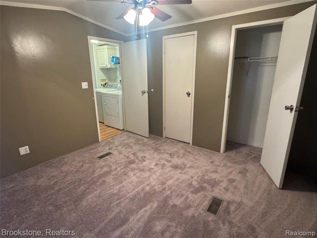 48574 Lakeview E, Shelby Twp, MI 48317 — Photo 12
