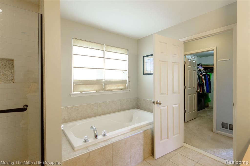 43825 S Timberview Drive, Belleville, MI 48111 — Photo 36
