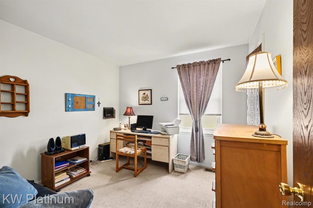 44566 N Bunker Hill Drive, 100, Clinton Twp, MI 48038 — Photo 11