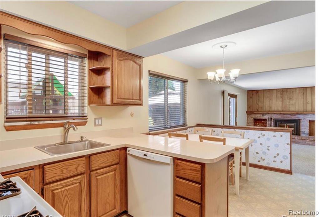 31346 Shaw Drive, Warren, MI 48093 — Photo 12