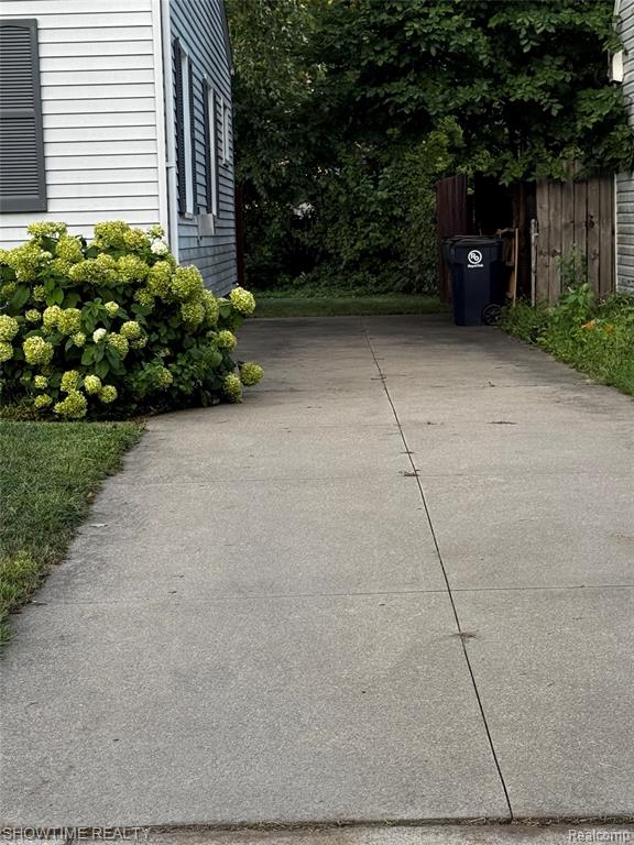 516 N Alexander Avenue, Royal Oak, MI 48067 — Photo 4