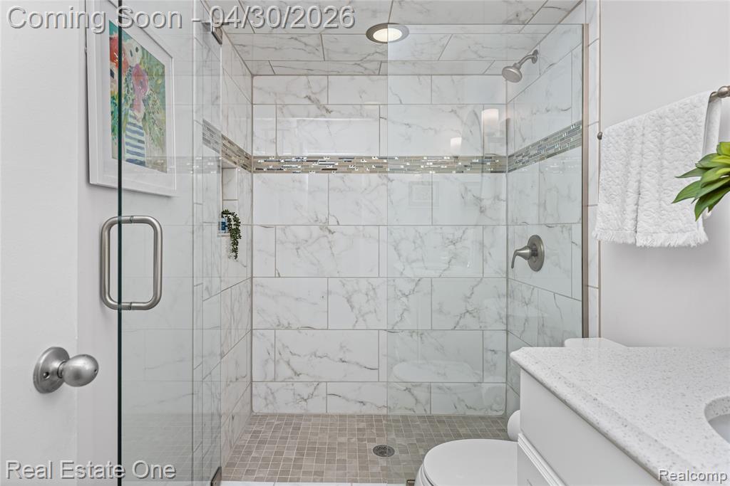 2748 Armstrong Drive, Lake Orion, MI — Photo 45