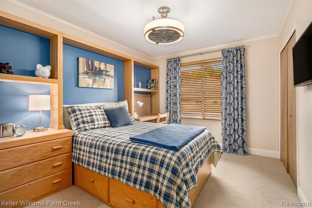 556 ORCHARD RIDGE Drive, Lake Orion, MI 48362 — Photo 15