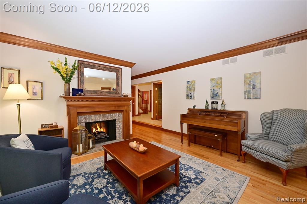 5684 Sussex Court, Troy, MI 48098 — Photo 16