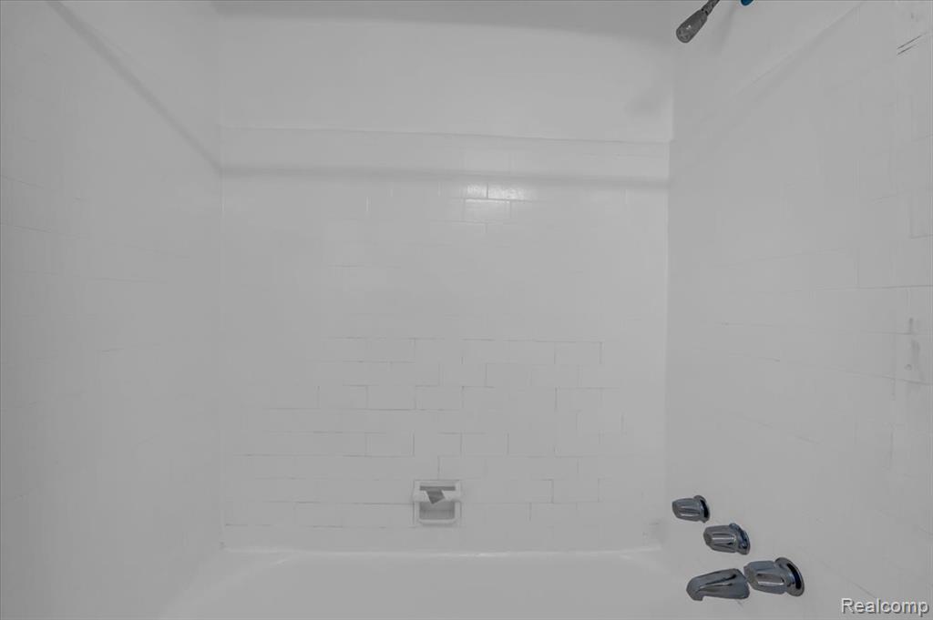 5511-5513 Somerset Avenue, Detroit, MI 48224 — Photo 21