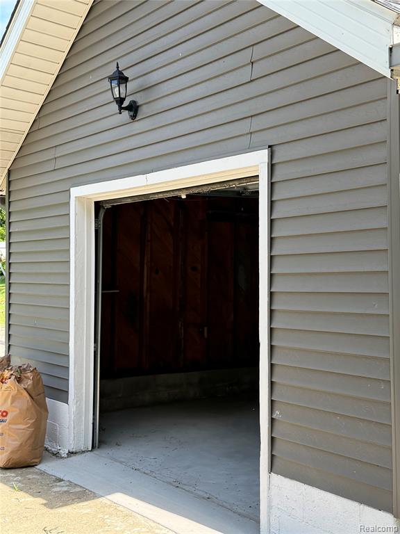 4915 Clarkston Road, Clawson, MI 48348 — Photo 15
