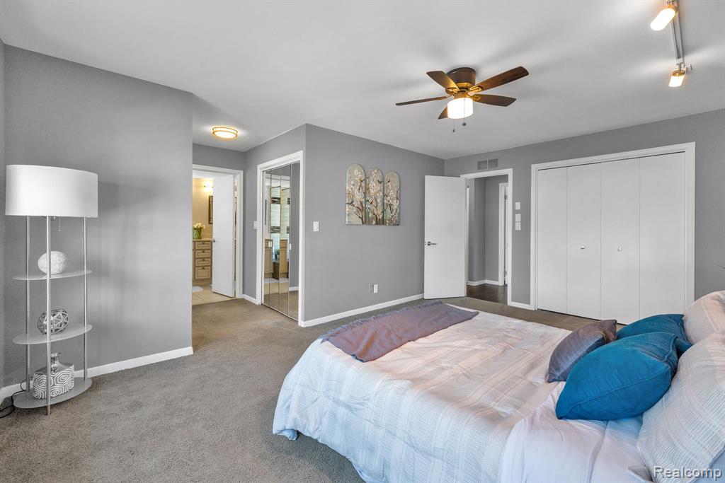 7258 Creeks Bend Court, West Bloomfield, MI — Photo 31