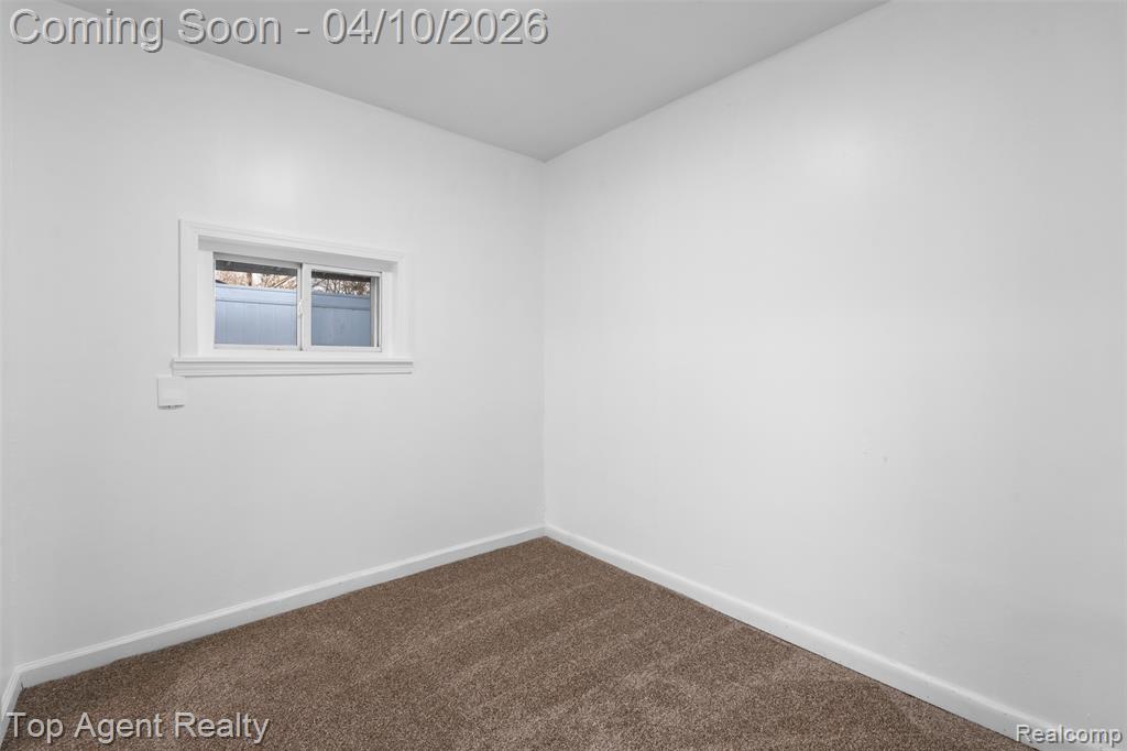 23615 Columbus Avenue, Warren, MI 48089 — Photo 17